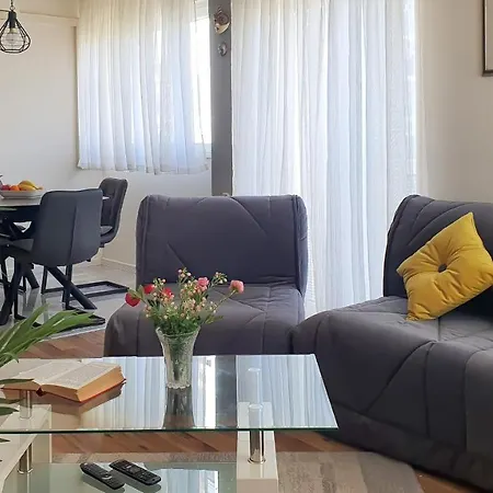 Stadium Apartment Split